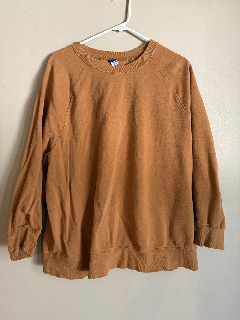 Old Navy Women's Crewneck Sweatshirt in Caramel Brown